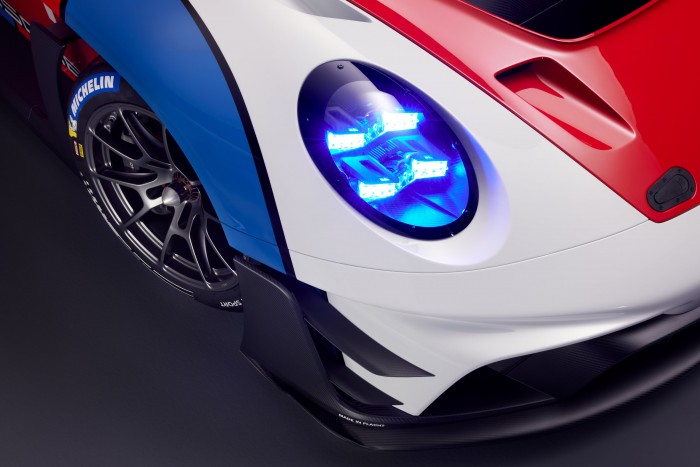 Versenyautó, csak gyűjtőknek 12