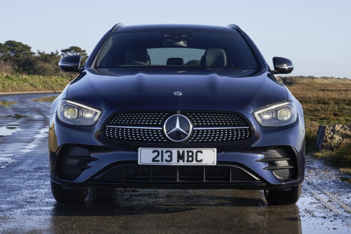 Na, melyik autónak eshet szét elöl-hátul a futóműve? 4