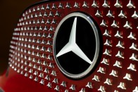 Csillagtenger és 750 kilométer – Ilyen lesz az új kecskeméti Mercedes! 31