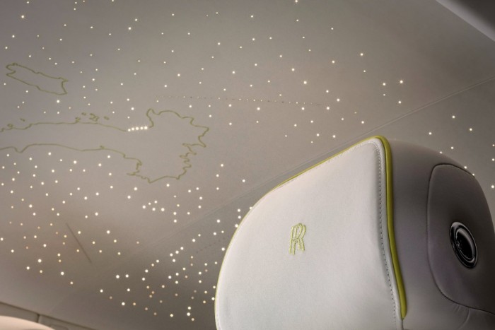 A világ egyik legszebb régiója ihlette ezt a luxusautót 7