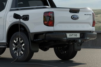 Világújdonságot villantott a Ford