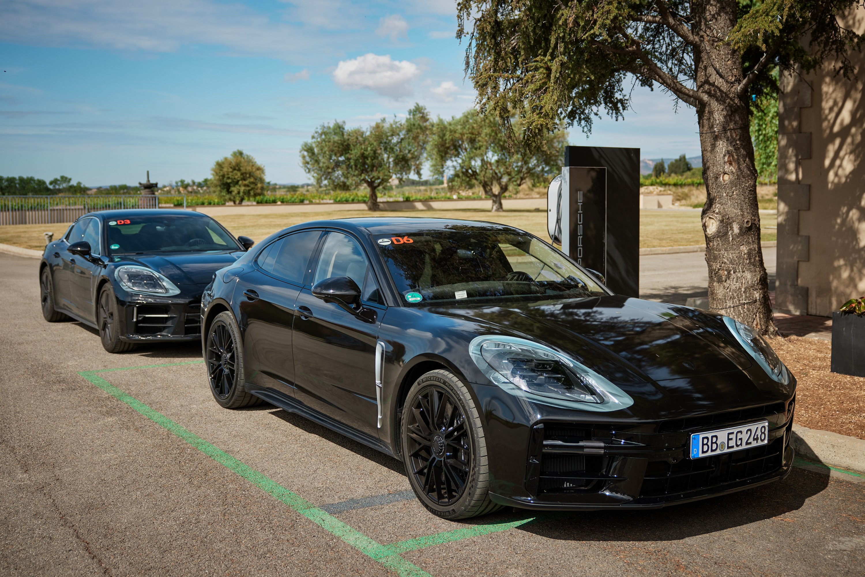 Minden, amit a vadonatúj Porsche szedánról tudni lehet 5