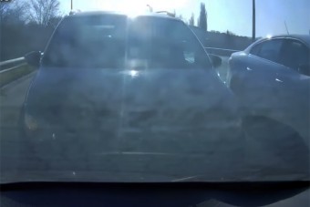 Az ügyészség szerint dühében kétszer nekiment az előtte haladónak, de vajon tényleg?