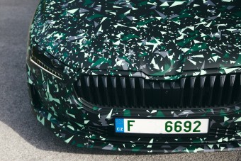 Újabb óriási Škoda érkezik