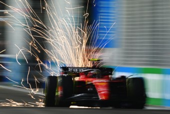 F1: Szárnyal a Ferrari, szenved a Red Bull