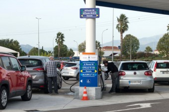 Drasztikus lépések az üzemanyag árával Franciaországban