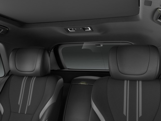 Hazai pályán támadja a Rolls-Royce-ot a Toyota 11 | Vezess Hazai pályán támadja a Rolls-Royce-ot a Toyota 11