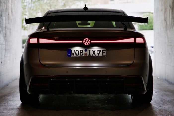 500 lóerős sportszedánt villantott a Volkswagen 6