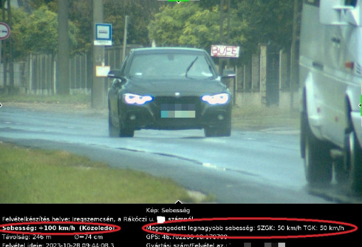 Lakott területen gyorsított 141-re, 390 ezret fizet 1