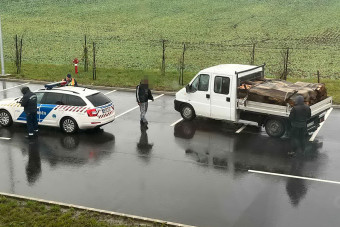 Csavaros esze biztosan nem volt ennek a magyar teherautó-sofőrnek