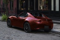 Újít a Mazda, élvezetesebb lesz az MX-5 45