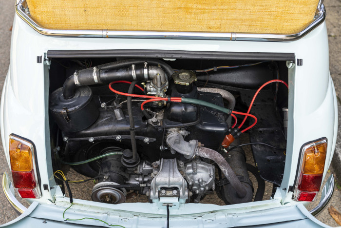 Igazi furcsaság az F1-es pilóta első autója, most megválik tőle 8