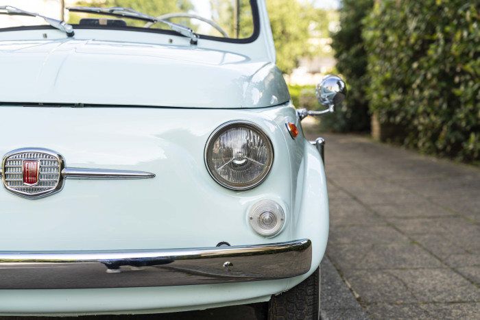 Igazi furcsaság az F1-es pilóta első autója, most megválik tőle