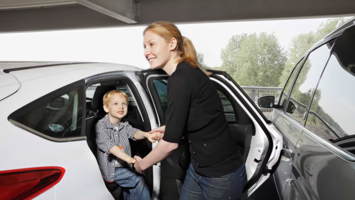 Bombának nézték, pedig csak így védi az autóját 4