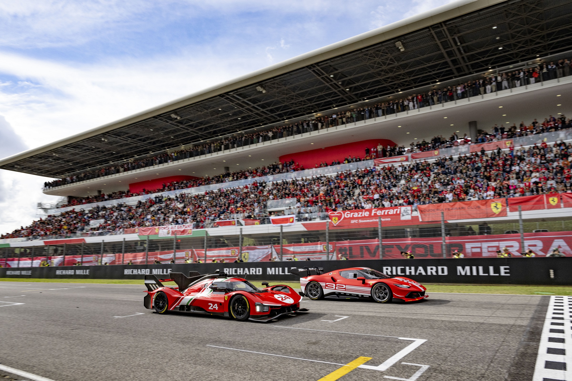 Elsők között kapnak a magyarok a legújabb Ferrarikból 72