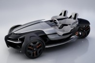 Furulya mellett sikító V12-es is gyártott a Yamaha 4