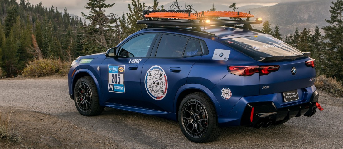 Valódi terepjárót faragtak ebből a BMW-ből