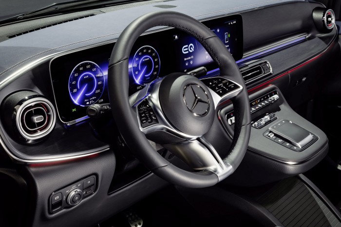 Itt vannak a Mercedes friss luxusbuszai 9 | Vezess Itt vannak a Mercedes friss luxusbuszai 9