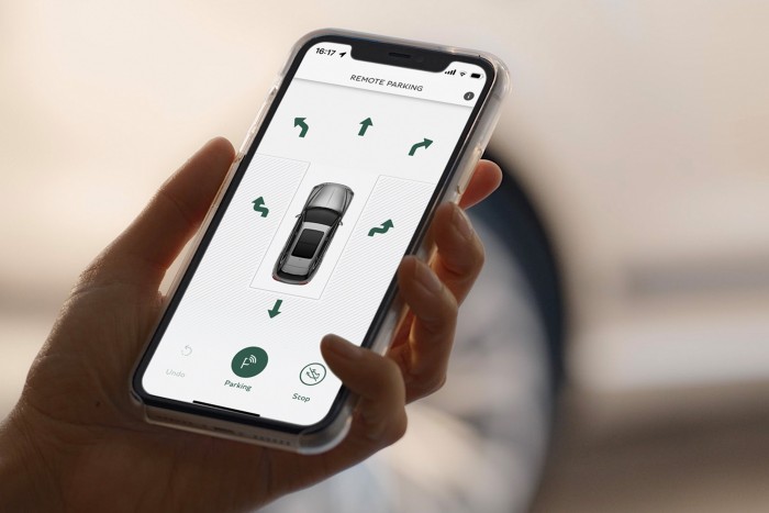 Megújul a brit luxustank 6