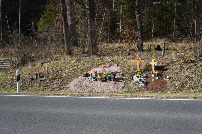 Keresztek ezrei válnak veszélyessé halottak napján 2 | Vezess Keresztek ezrei válnak veszélyessé halottak napján 2