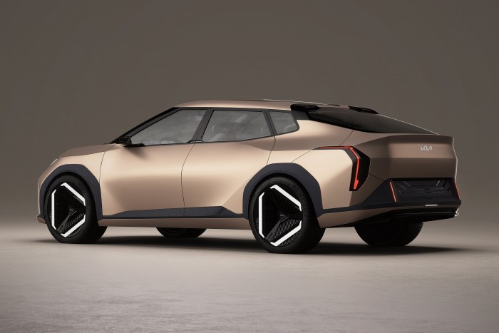 Gombából, gyökérből, dióhéjból gyártana autót a Kia 9