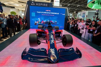 Mesterséges intelligenciára cserélik Verstappenéket