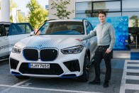 Vizet ereget a jövő elektromos BMW-je 51