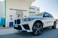 Vizet ereget a jövő elektromos BMW-je 45