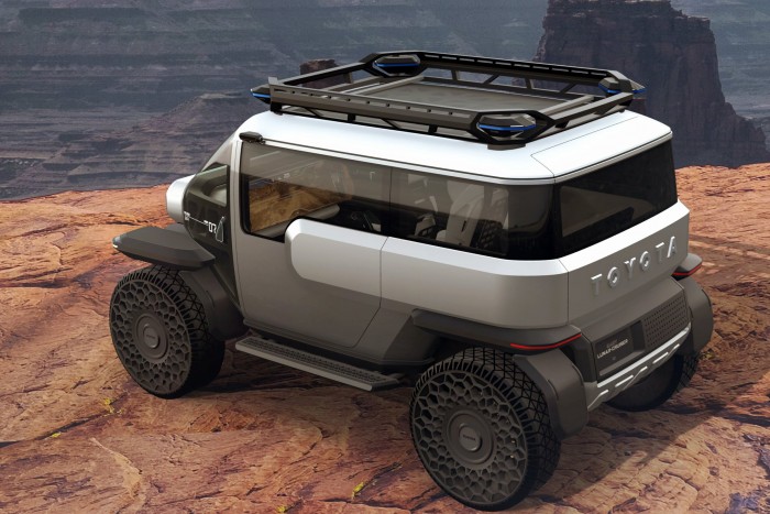 Űrhajósoknak épített örömautót a Toyota 7