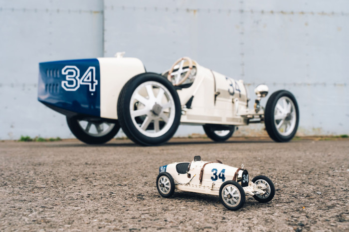 Most két Bugattit is kaphatsz alig 11,5 millióért