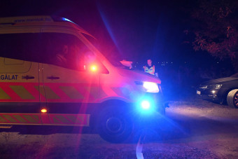 Annyira erős szél fújt, hogy felborított egy buszt Békésben