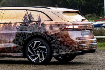 Jövőre jön a VW elektromos kombija