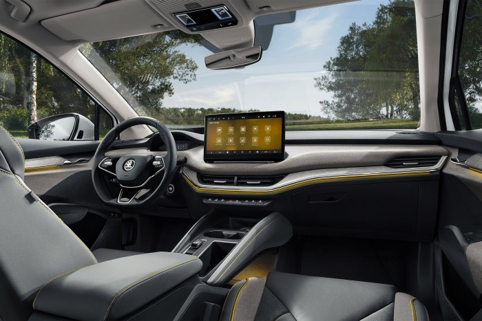 Messzebb megy, gyorsabban tölt az elektromos Škoda 8