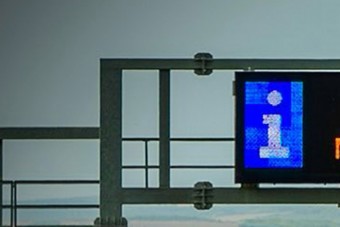 Váratlan üzenet jelent meg a magyar utak felett