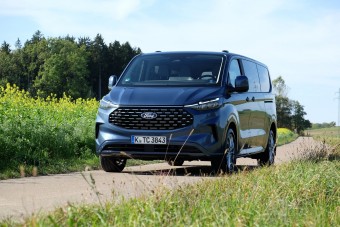 Gázolajtól a villanyig bármivel mehet ez a furgon