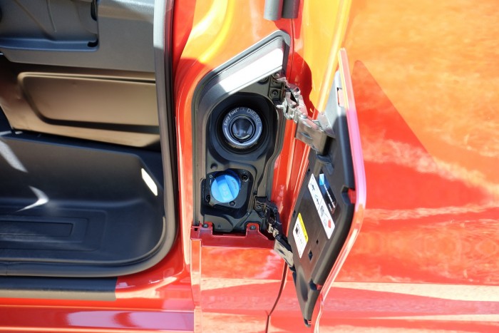 Gázolajtól a villanyig bármivel mehet ez a furgon 8