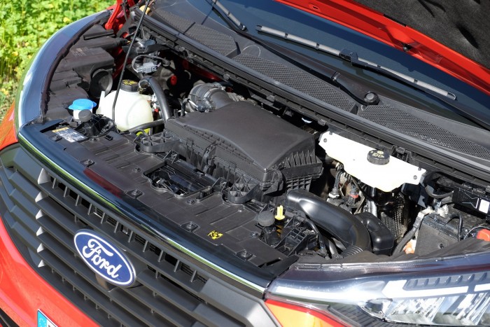 Gázolajtól a villanyig bármivel mehet ez a furgon 12