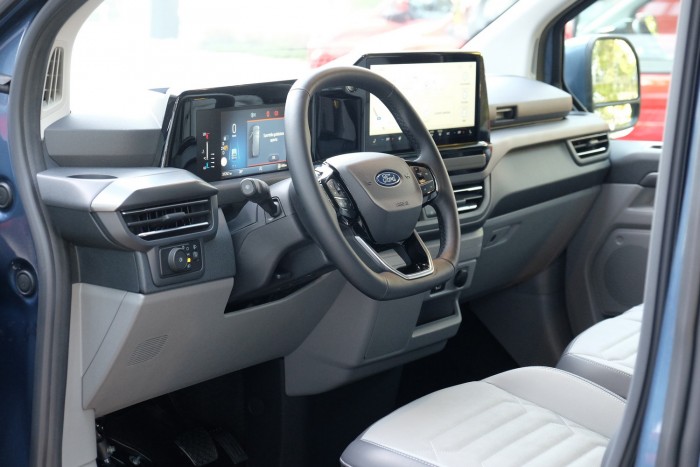 Gázolajtól a villanyig bármivel mehet ez a furgon 9