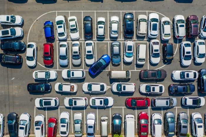 Jócskán megnőhet a parkolóhelyek mérete, az indok logikus