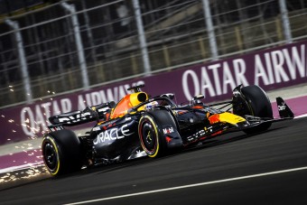 F1: Nem nyert, de bajnok lett a sprinten Verstappen