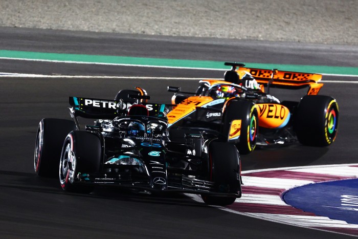 F1: Hivatalos, kötelező lesz a három gumicsere Katarban 2 | Vezess F1: Hivatalos, kötelező lesz a három gumicsere Katarban 2