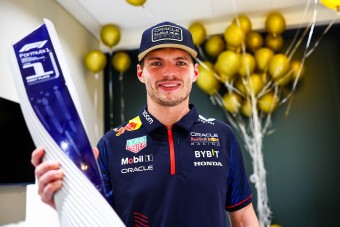 F1: Verstappen elvenné Hamilton eszelős rekordját