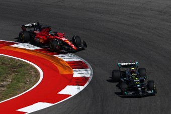 F1: Kizárták Hamiltont és Leclerc-t a futamról