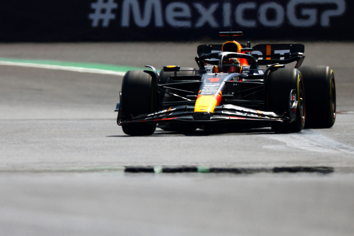 F1: Ketten is verték otthon Perezt