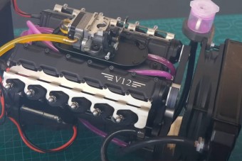 800 ezerért így idézheted meg otthon a Forma-1 fénykorának motorjait