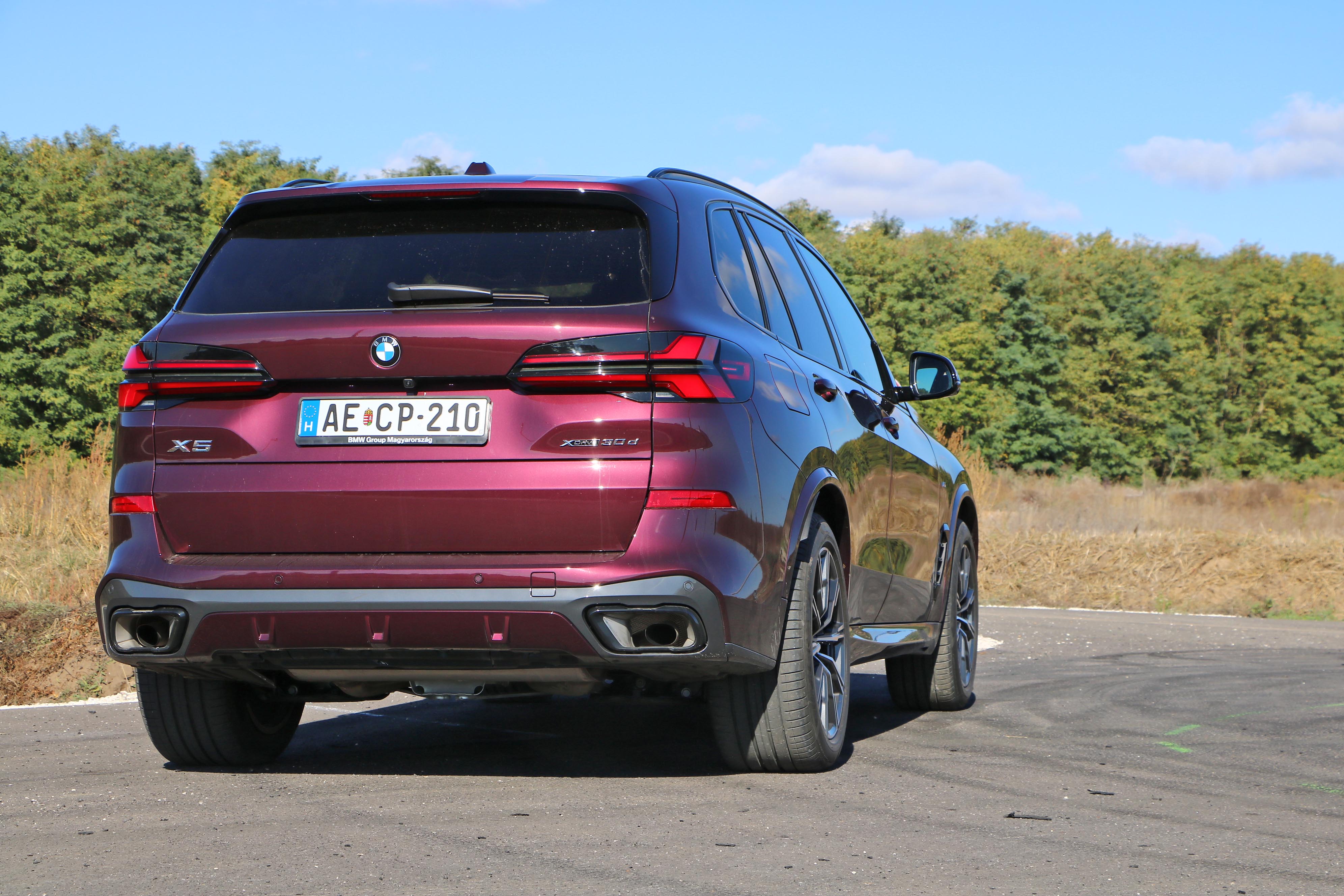 Egy csipetnyi villanytól csak jobb lett a dízel BMW X5 12