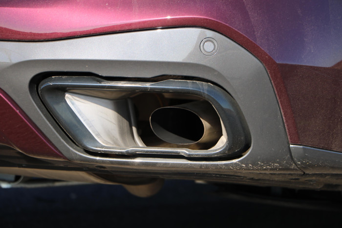 Egy csipetnyi villanytól csak jobb lett a dízel BMW X5 14