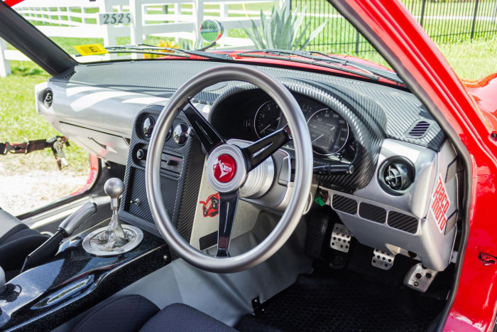 Legendás Ferrarit utánozva lett terepszörny az aranyos Mazdából 3 | Vezess Legendás Ferrarit utánozva lett terepszörny az aranyos Mazdából 3