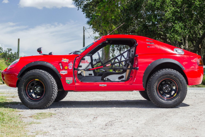 Legendás Ferrarit utánozva lett terepszörny az aranyos Mazdából