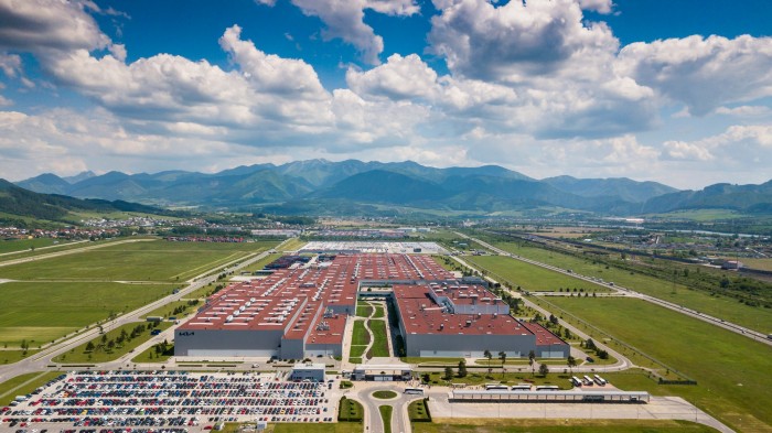 Bemehettünk egy szlovák autógyárba! 17